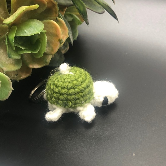 Hand Crochet  Mini Sea Turtle  Amigurumi Keychain - Picture 1 of 13